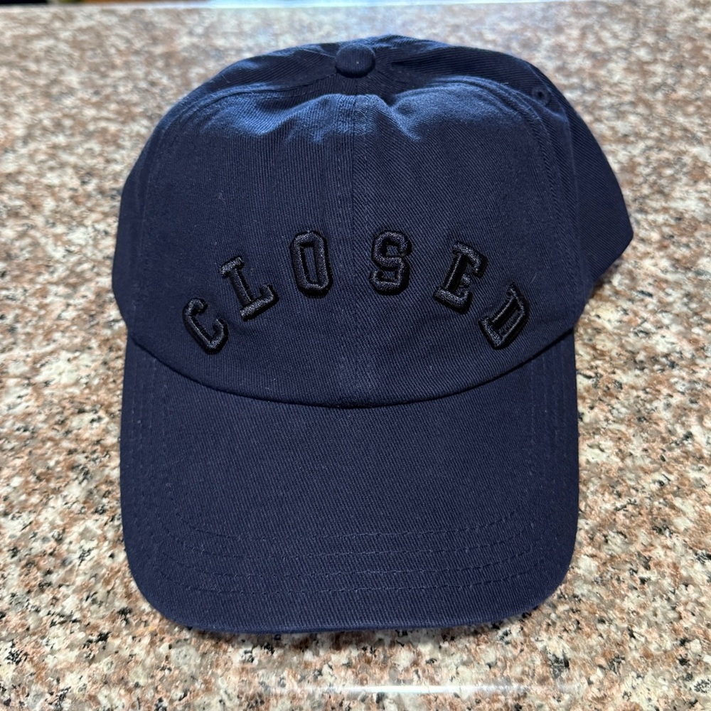 - Navy blue cap